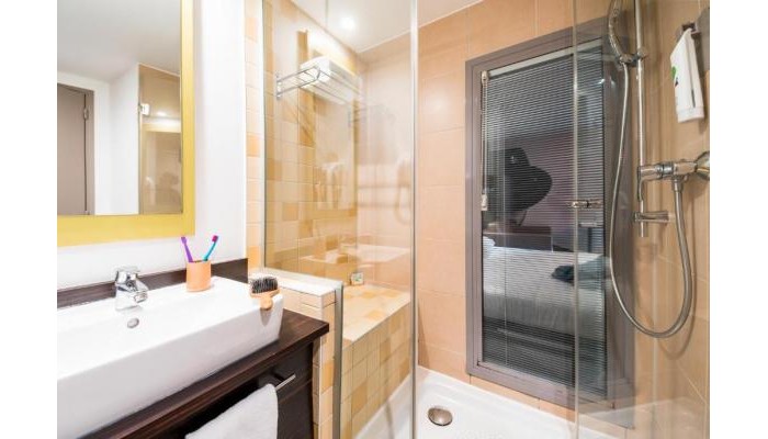 Hotel Ibis Styles Nice Vieux Port poza 3